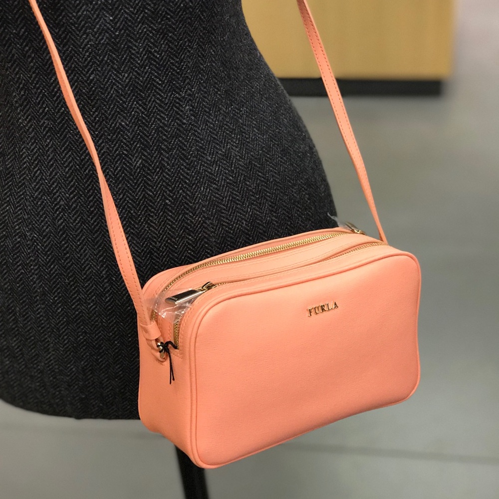 Furla Leather Small Crossbody bag Peach - Picture 3 of 5